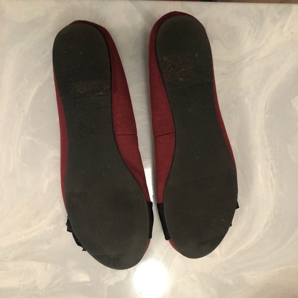 So Red and Black Flats - Picture 4 of 4